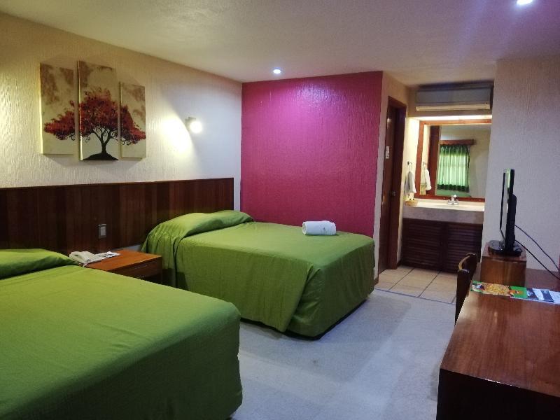 Andes Hotel 4*